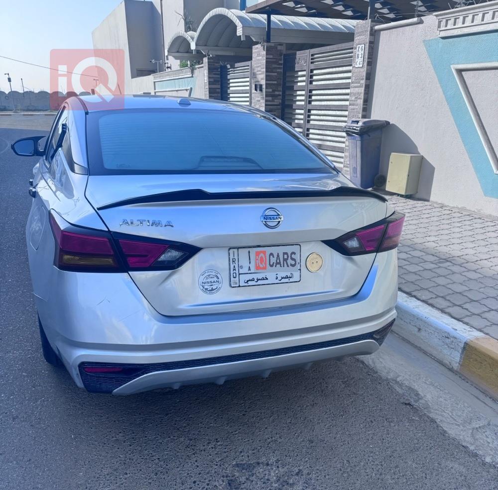 نيسان ألتيما